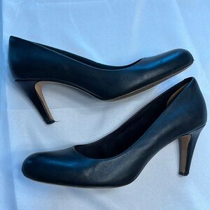 Clark’s Signature Women’s Leather Pump, Size 9